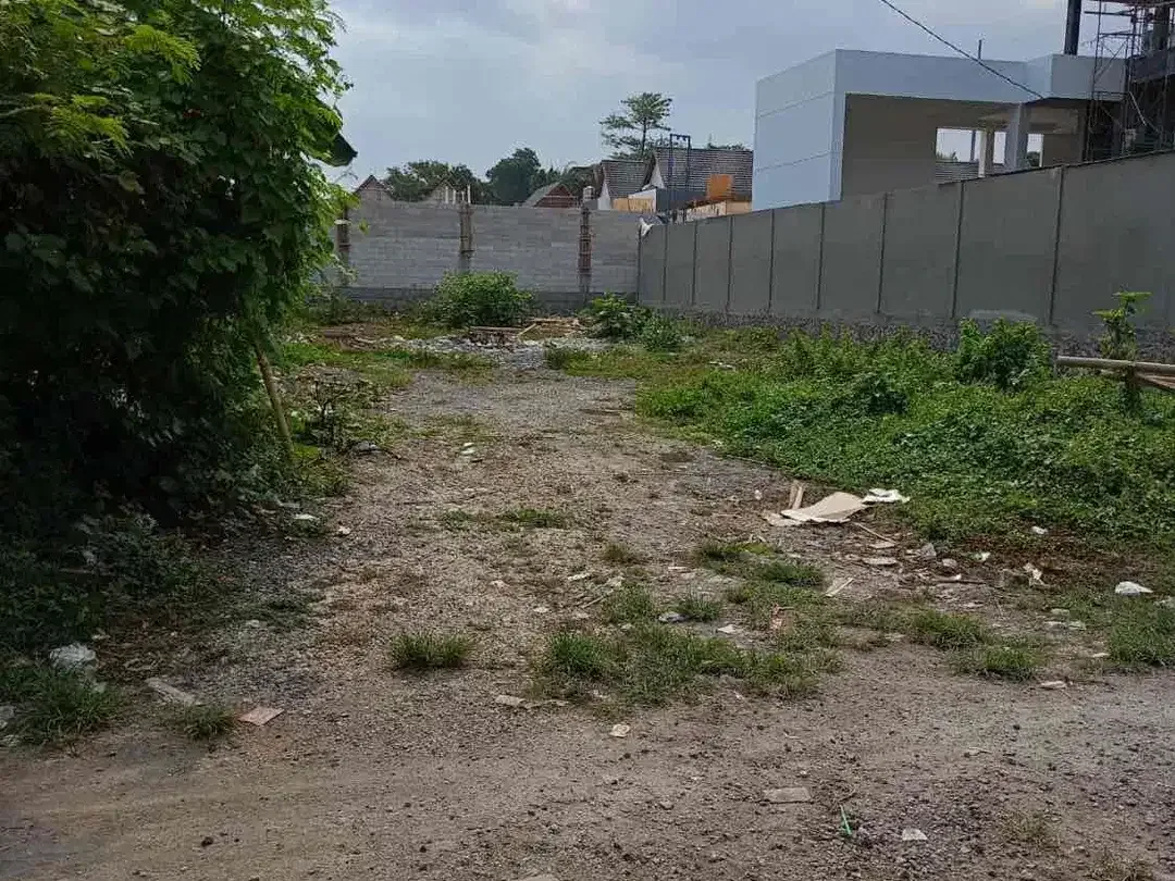 Dijual lahan
Lokasi kesiman kertalangu dekat Padang Galak - Image 1 of 3