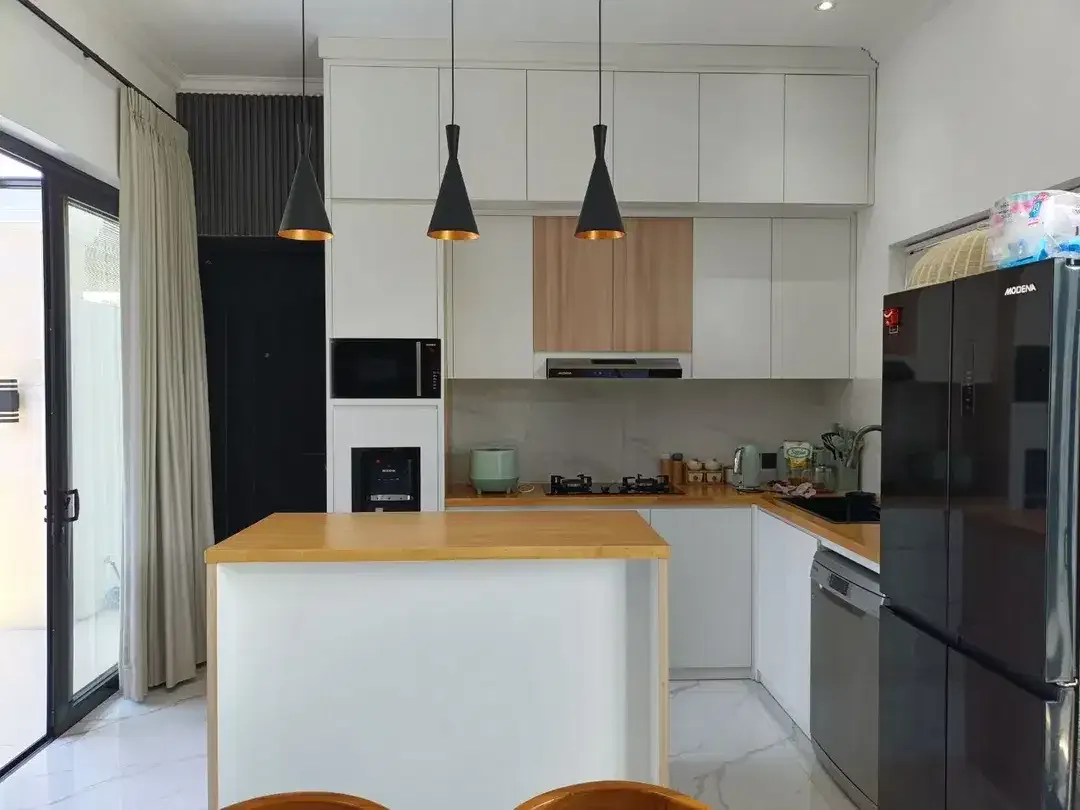 Vila Baru Fully Furnished Walking Distance ke Pantai Saba, Gianyar - Image 6 of 10