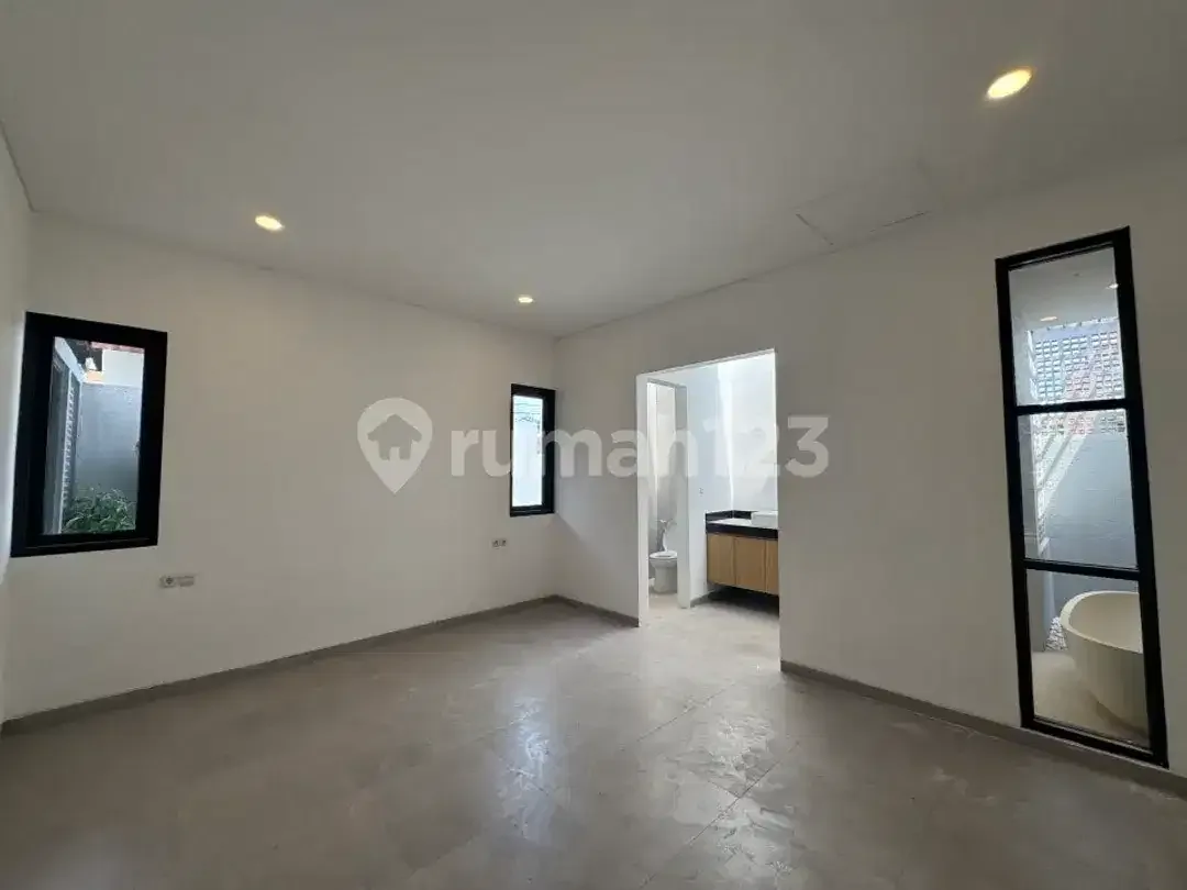 BRAND NEW VILLA IN QUIET AREA SANUR FOR LEASE & RENT - Image 4 of 10