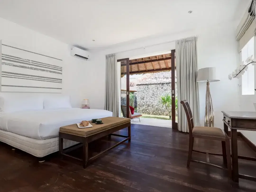 Freehold - A Rare Absolute Beachfront Luxury Estate on Bali's West Coast, Tabanan, Bali - Image 3 of 10