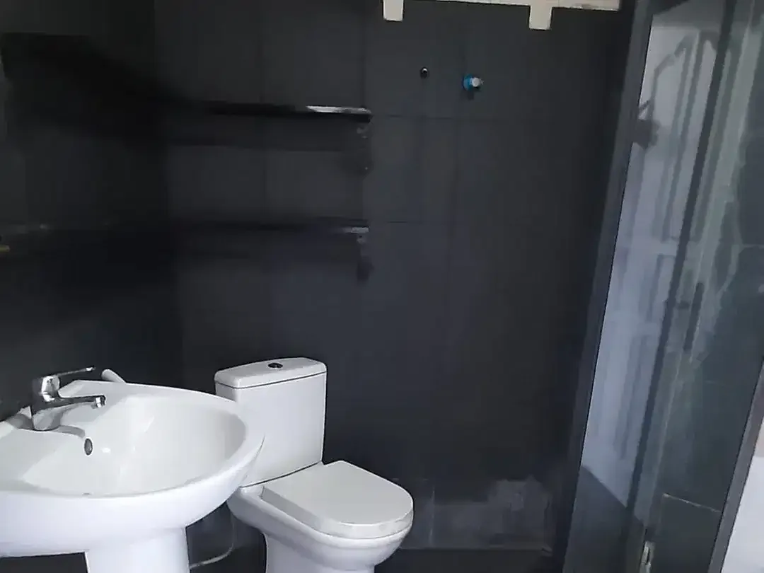 For Sale House  Dijual rumah semi villa  lantai 2 area tuban semi furnish dekat bandara ngurah rai badung - Image 6 of 10