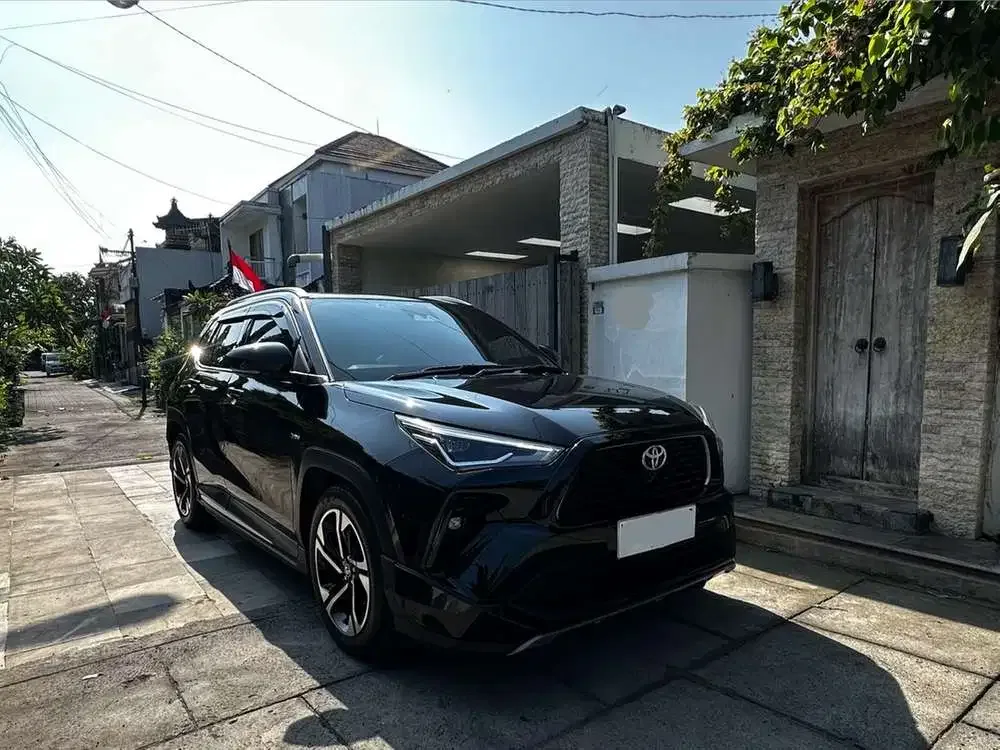 Toyota Yaris Cross 2023 Hybrid - Image 2 of 7