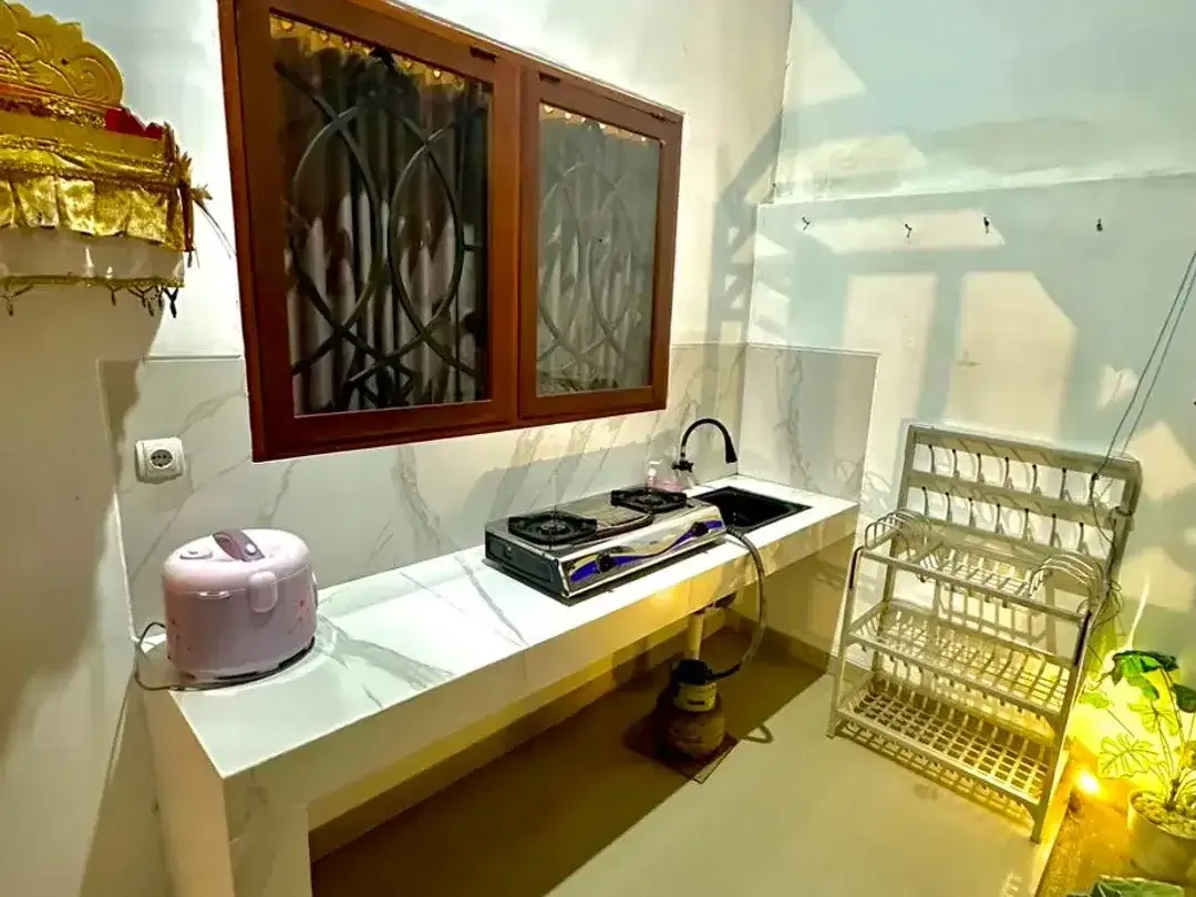 RUMAH MODERN TROPIS NUSA DUA PERABOT LENGKAP SIAP - Image 5 of 10