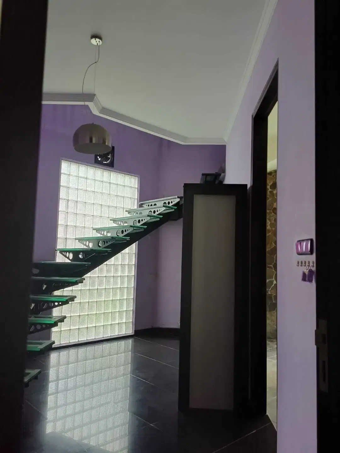 FOR SALE RUMAH MEWAH 4BR KONTRUKSI BAGUS STARTEGIS DI DENPASAR - Image 5 of 10