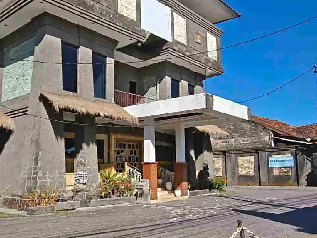 Gedung 3 Lantai Ex Restaurant dan Kantor di Bypass Sanur - Image 2 of 10