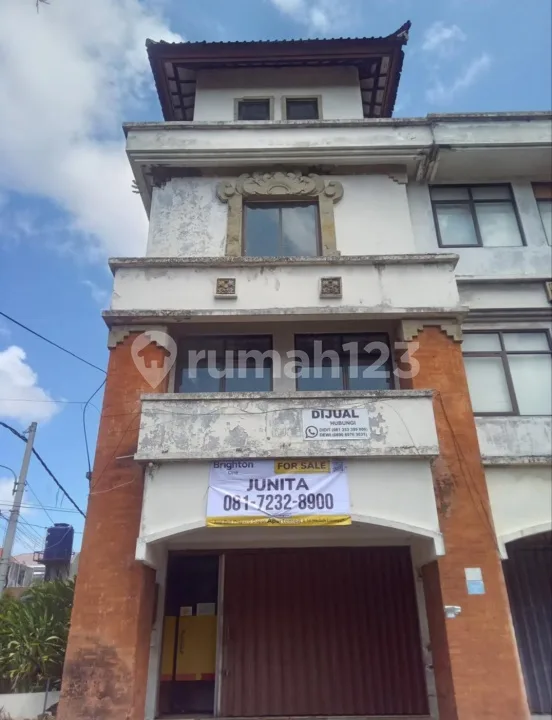 Dijual Cepat Lokasi Sangat Strategis - Image 1 of 4