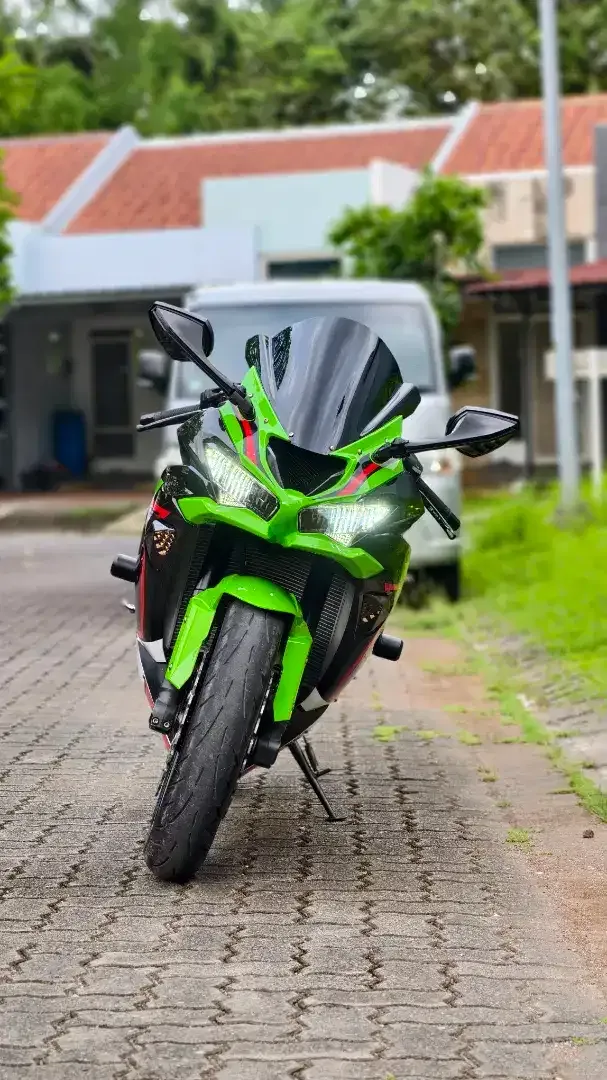 kawasaki zx6r 2021 green KRT iconic full mulus no minus - Image 9 of 10