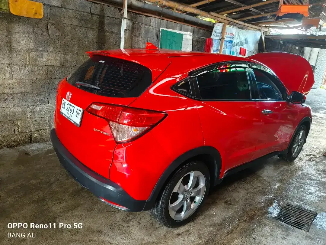 HR-V E metic tahun 2017 - Image 9 of 10