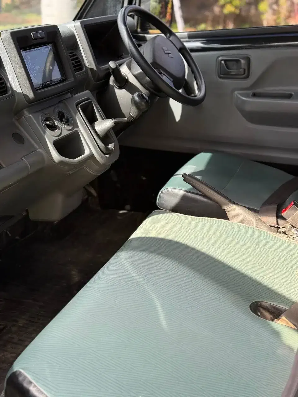 Suzuki New Carry PU 2025 AC PS Bak Kargo Asli Bali Siap kerja - Image 4 of 4