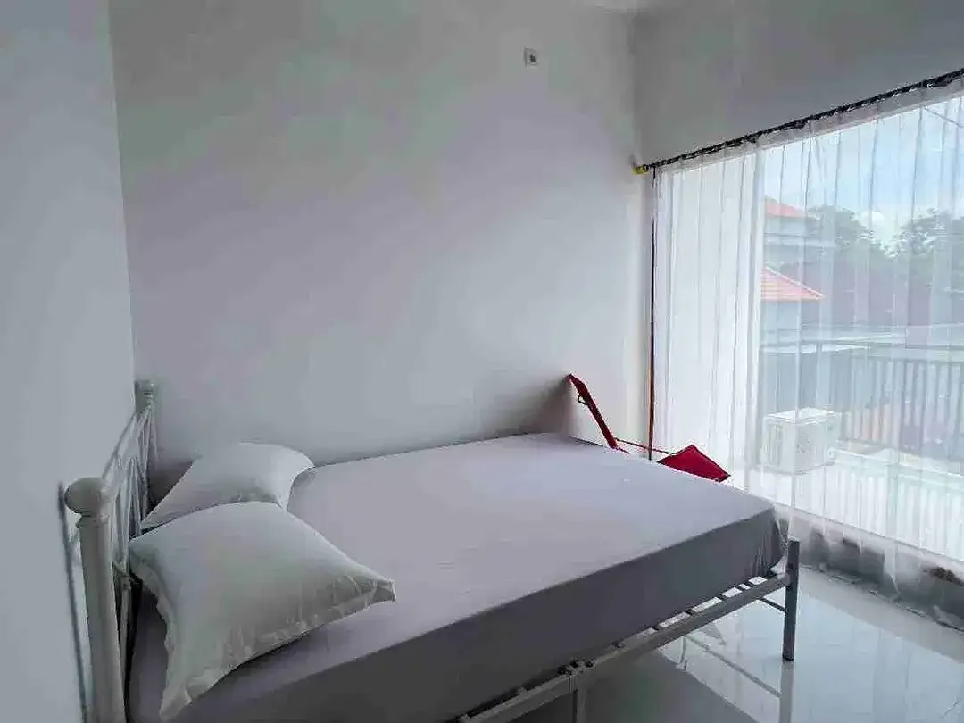 RUMAH MINIMALIST DI KAWASAN PERUMAHAN DENPASAR SELATAN - Image 9 of 10