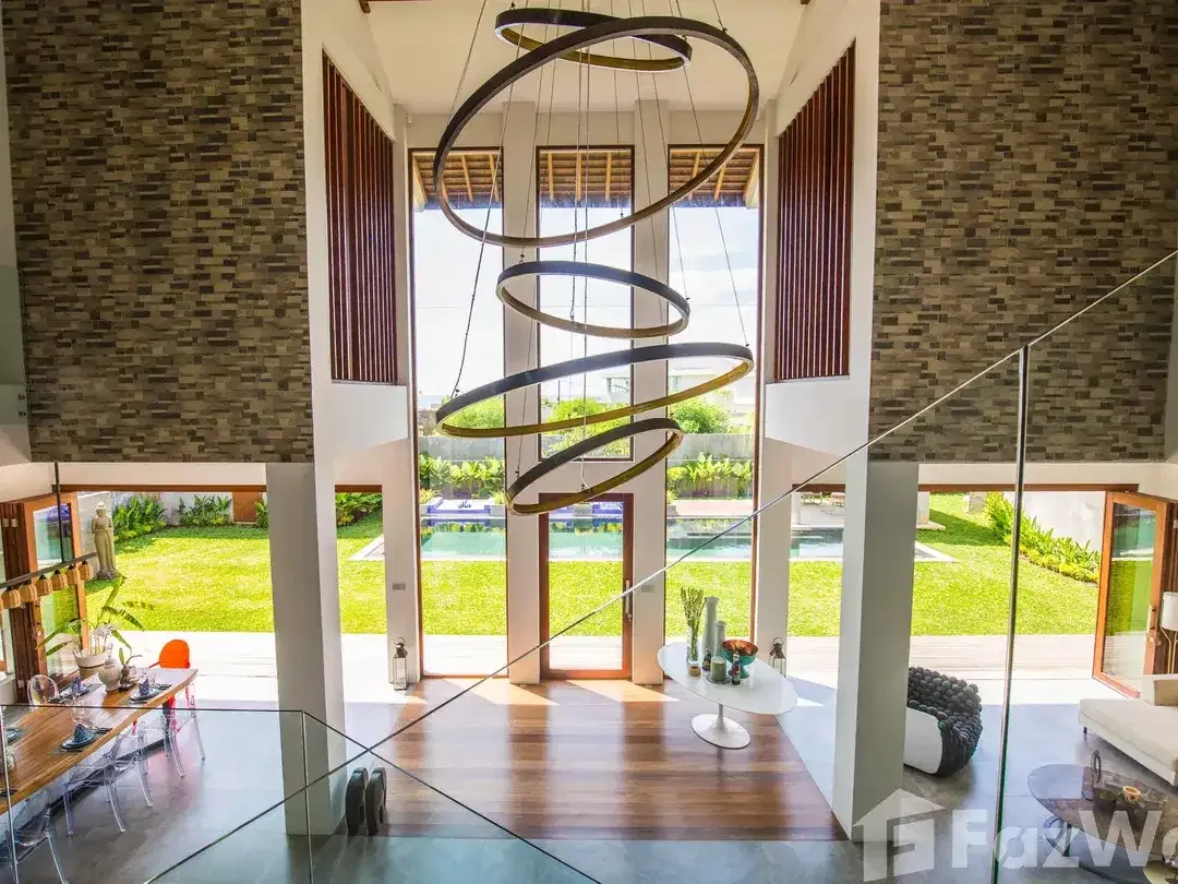 7 Bedroom Villa for sale in Sukawati, Bali - Image 8 of 10