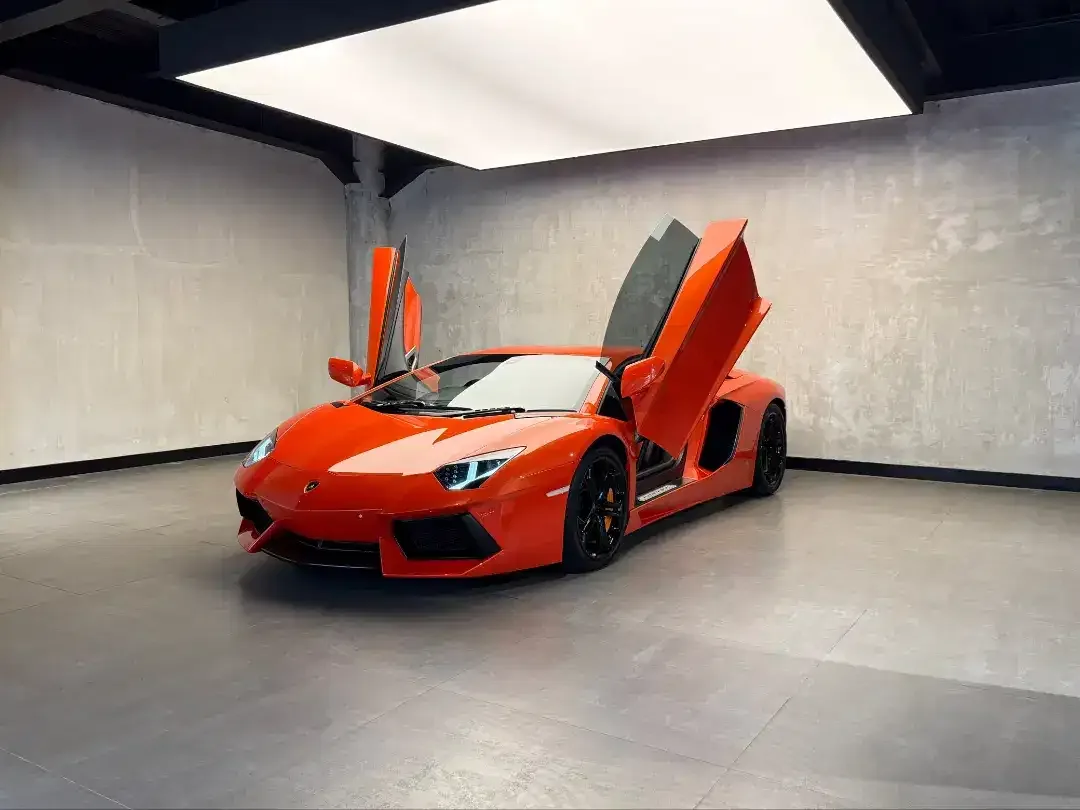 Lamborghini Aventador LP 700-4 6.5L 2012 - Image 2 of 10