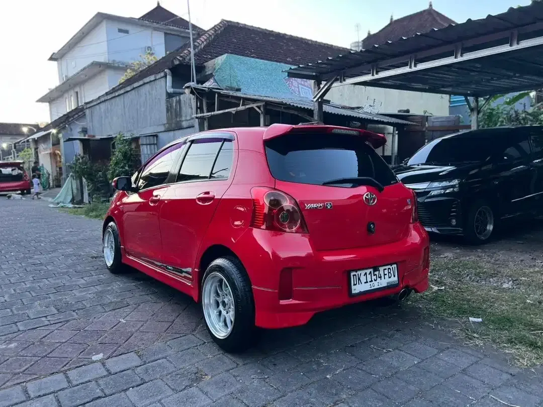 Toyota Yaris E trd 2013 matic,facelift - Image 5 of 10