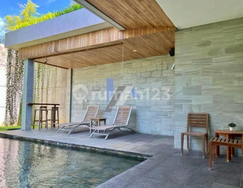 Villa Modern Lokasi Strategis Ada Garden di Seminyak - Image 4 of 4