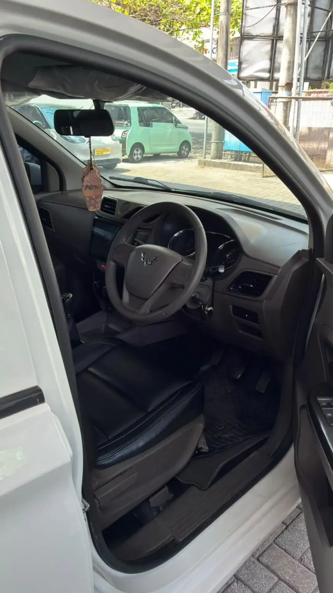Wuling confero DB 2022 putih manual - Image 6 of 8
