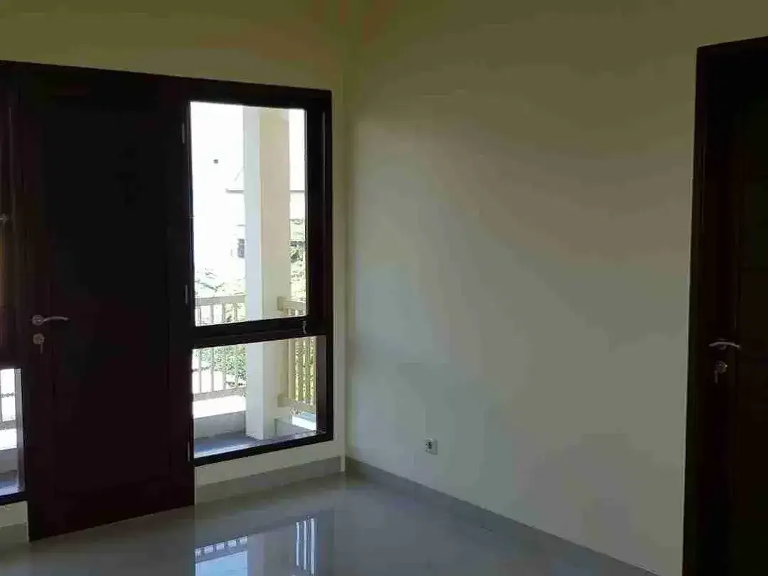 Jual Rumah 2lt Lokasi Cargo Dewata Ubung Denpasar Utara area Hunian Strategis. - Image 4 of 9