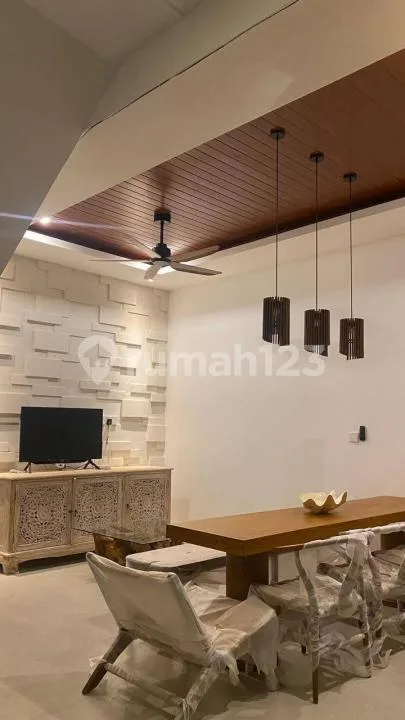 Villa 2 Lantai Lokasi Strategis di Kutuh, Kuta Selatan - Image 2 of 4