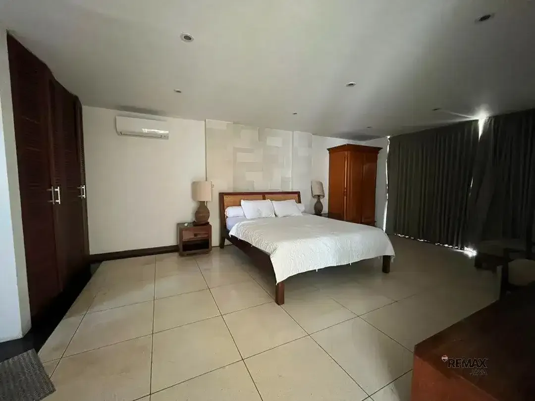 Elegant 3Br Villa For Rent In Jimbaran With Spacious Private Terraces - Image 2 of 10