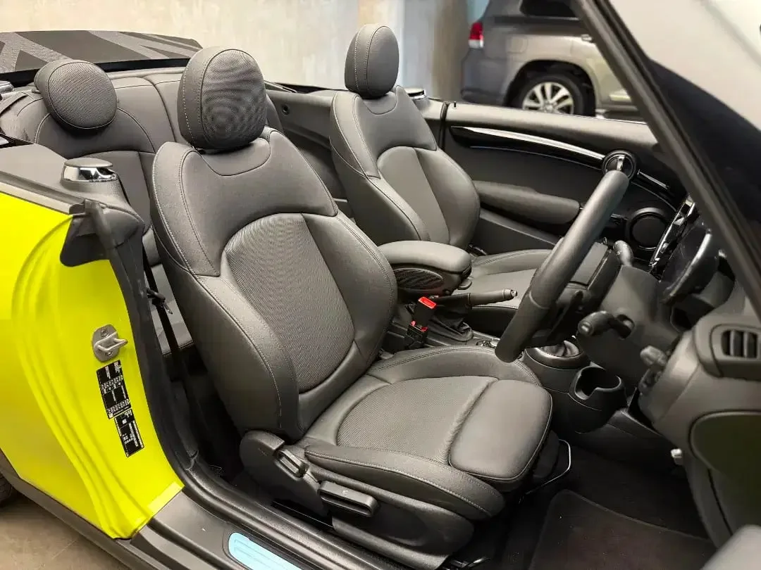 MININCooper S Cabrio 2.0L 2023 -Zesty Yellow - Image 9 of 10
