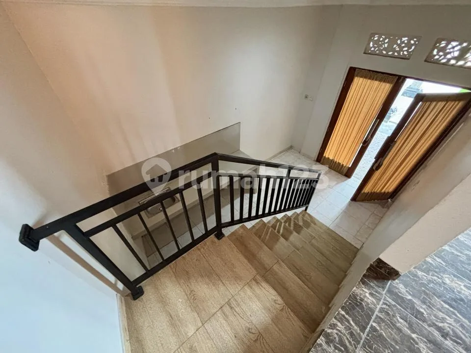 Rumah Siap Huni Lokasi Asri Lokasi Strategis di Jimbaran - Image 3 of 4