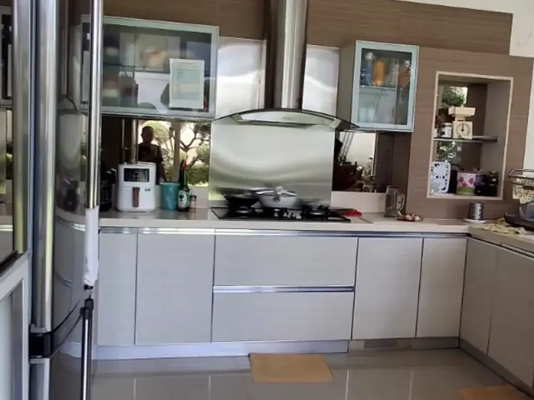 Dijual rumah modern 4 bedroom halaman luas di Denpasar selatan Bali - Image 8 of 10