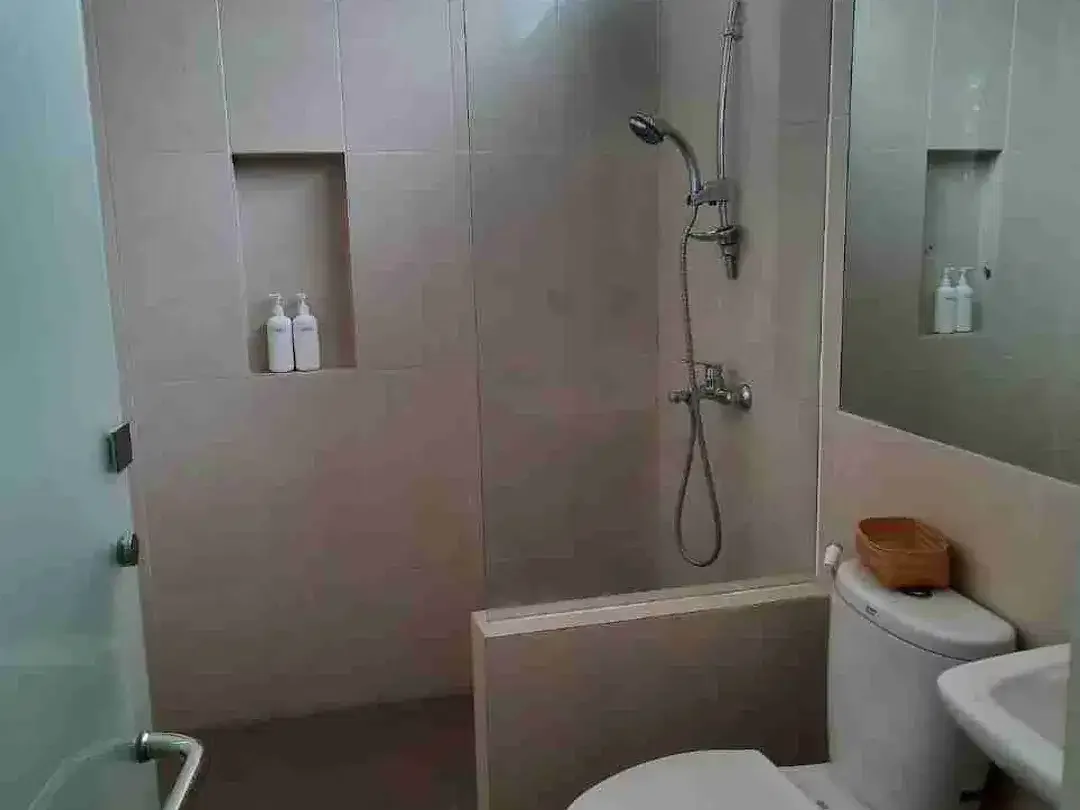 Guest House Elite 14 Kamar Dekat Canggu dan Seminyak Bali - Image 2 of 10