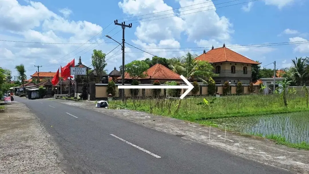 Dijual Tanah Pinggir Jln. Utama Ubud 700 m2 Cocok Usaha dan Vill - Image 1 of 10