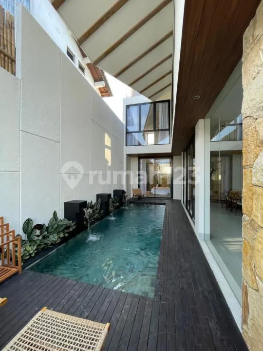 Premium 4 Bedrooms Tropical Modern Villa In Seminyak - Image 4 of 4