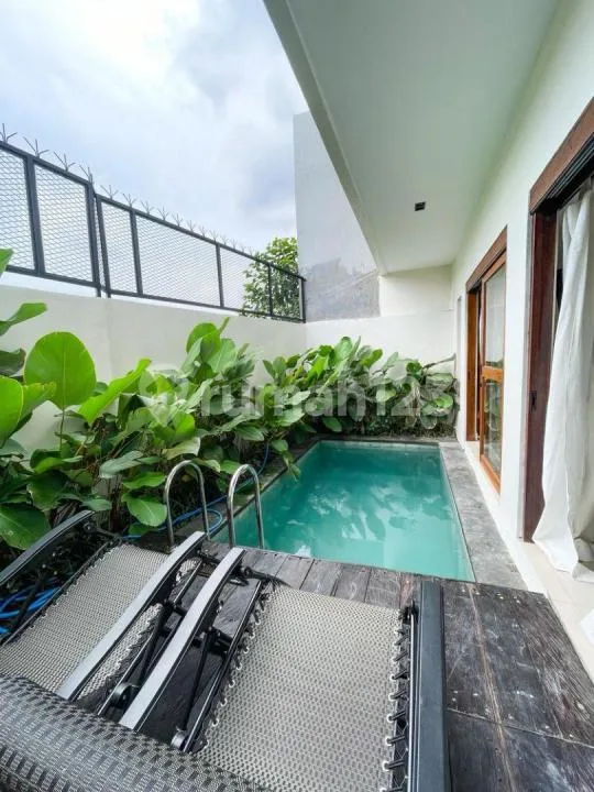 Villa Dijual Lokasi Kerobokan - Image 1 of 4