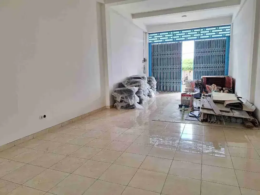 Dijual Ruko 2 Lantai di Buluh Indah Denpasar Bali, Pinggir Jalan Utama, SHM - Image 1 of 8