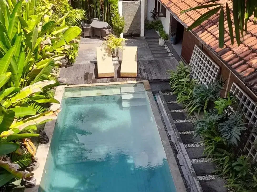 Villa Semi Furnished 3 Kamar Tidur Disewakan, di Canggu - Image 2 of 4