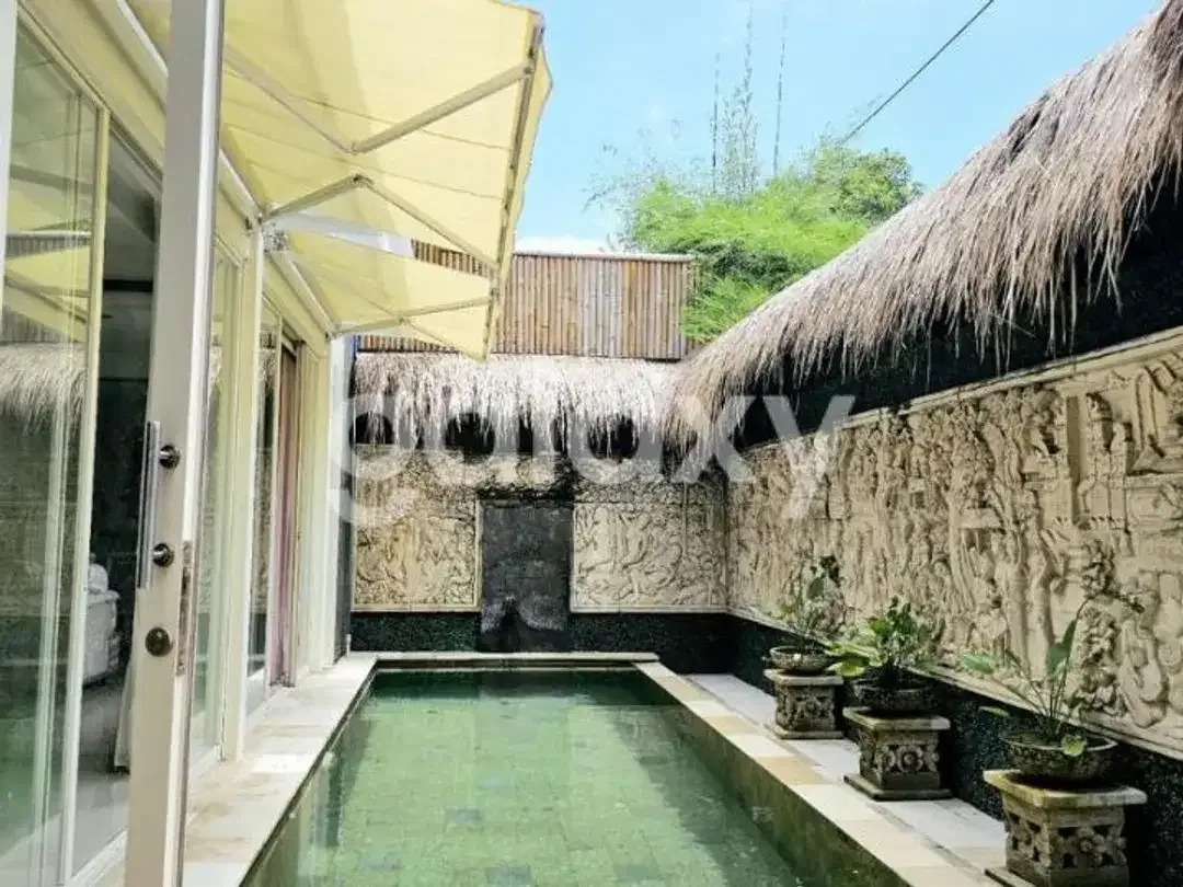 VILLA STRATEGIS SIAP HUNI DI RAYA SEMER KEROBOKAN BADUNG, BALI - Image 1 of 10