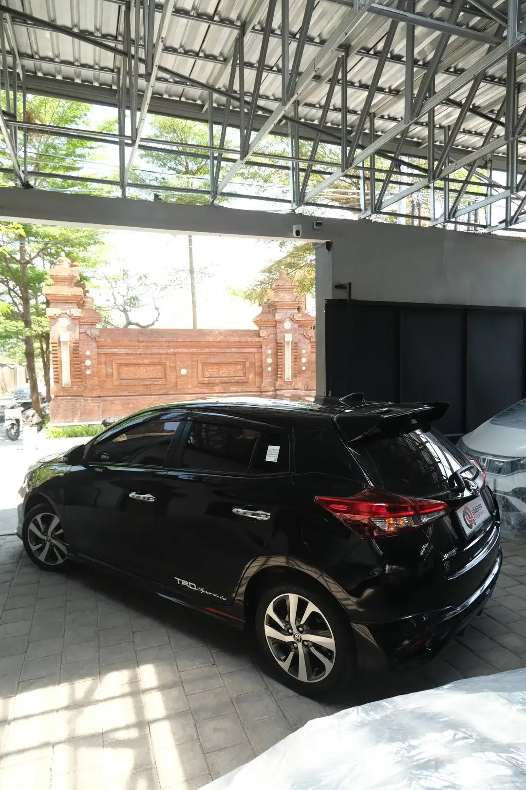 YARIS TRD SPORTIVO 1.5 AT 2021 - Image 9 of 10