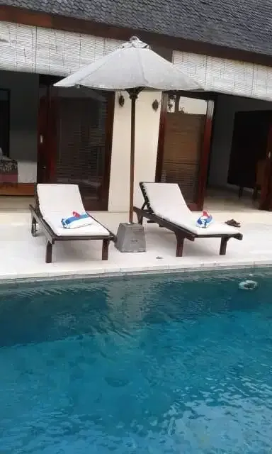VILLA SEMINYAK JUAL CEPAT HITUNG TANAH SAJA KONDISI TERSEWA - Image 3 of 10