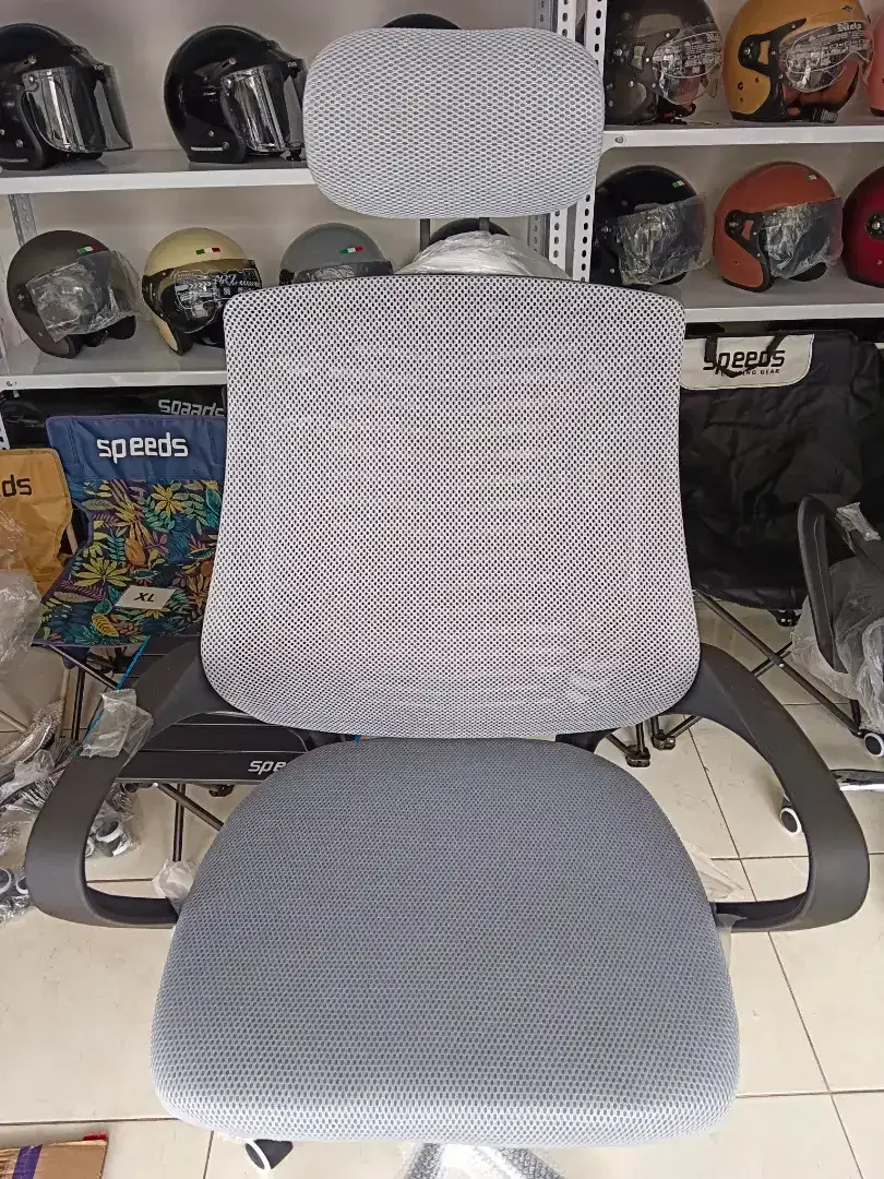 Kursi Kantor/Belajar/Kerja Hidrolik Putar Ergonomis Sandaran Kpala-Abu - Image 2 of 7