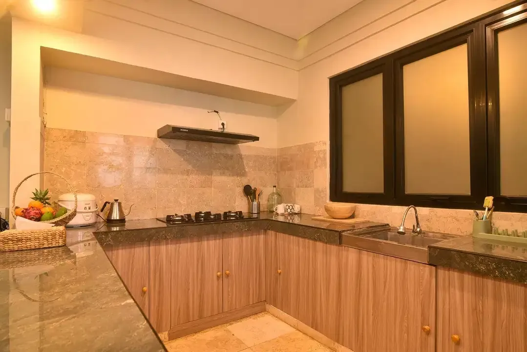 dijual villa lantai 2 umalas kerobokan - Image 6 of 10
