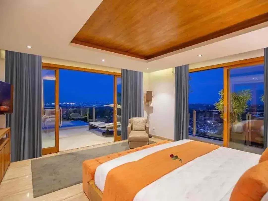 5 BEDROOMS PANORAMIC  OCEAN VIEW PRIVATE LUXURY RESIDENCE AT JIMBARAN - Image 4 of 10