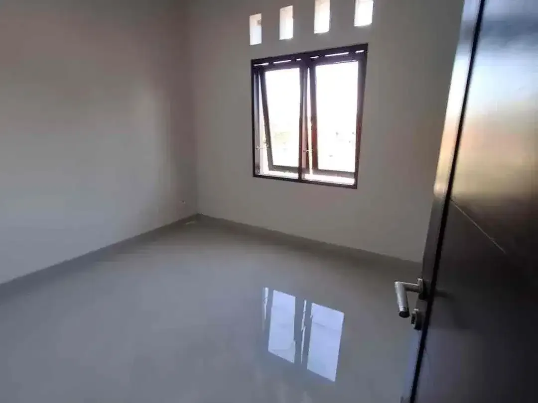 Dijual rumah minimalis baru gress lantai 2 berLokasi perumahan surya buana deket kerobokan - Image 6 of 8