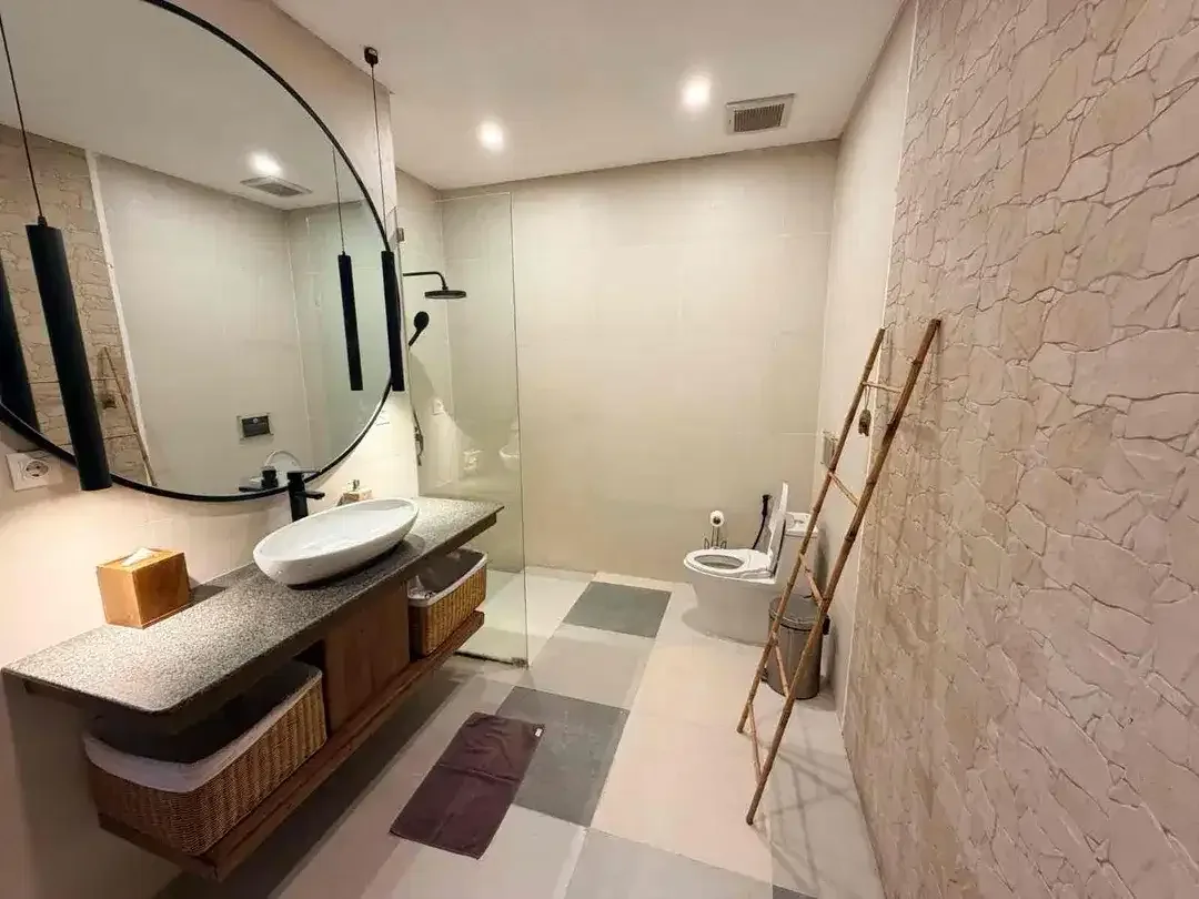 MODERN 2BR VILLA IN UMALAS - Image 9 of 10