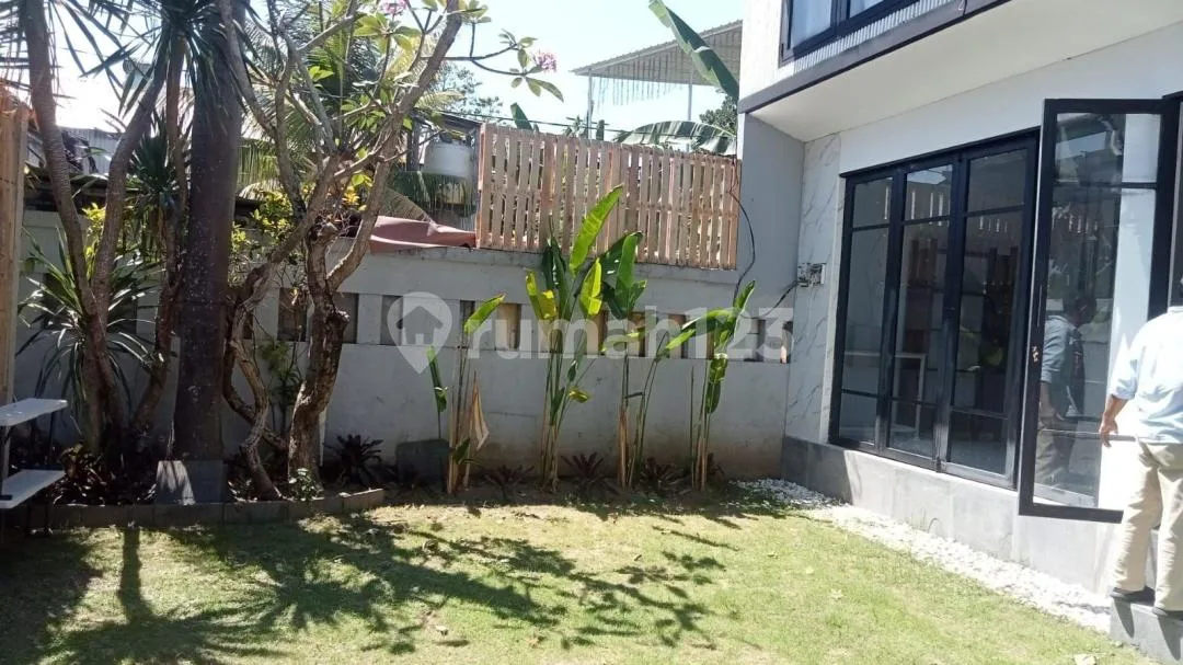 Villa Jual 3 Lantai 6 Bedroom With Pool Area Denpasar Barat - Image 2 of 4