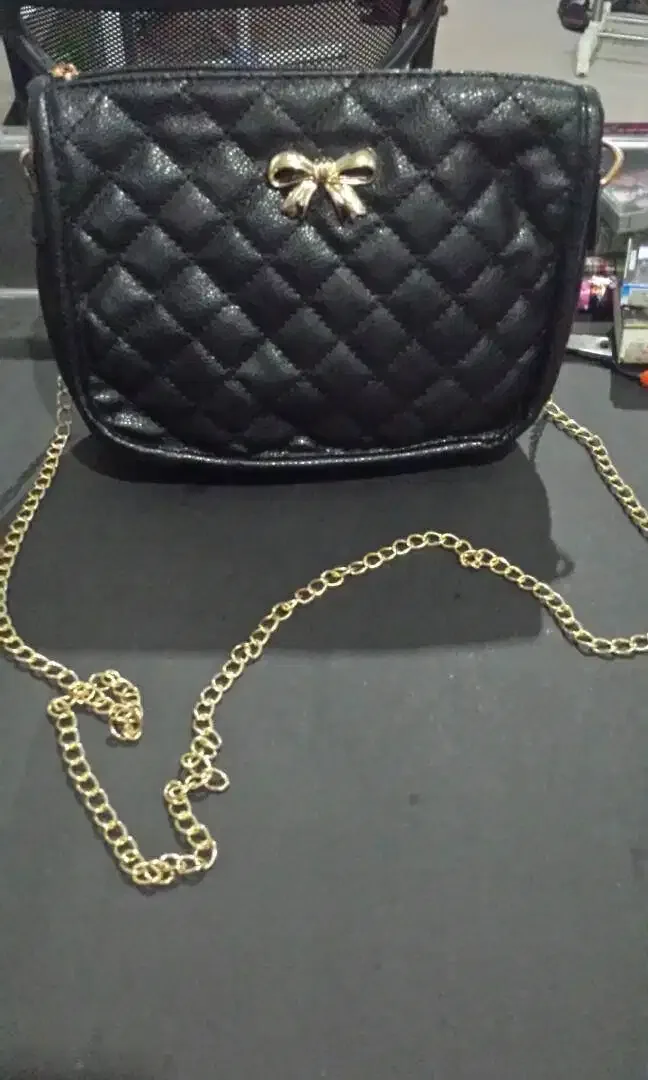 Fashiob Import Bowtie Black Bag - Image 2 of 3