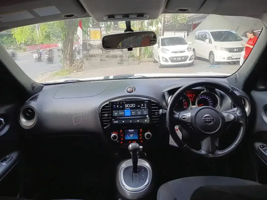 JUKE REVOLT MATIC BLACK INTERIOR PLAT BALI LOW KM ISTIMEWA - Image 6 of 10