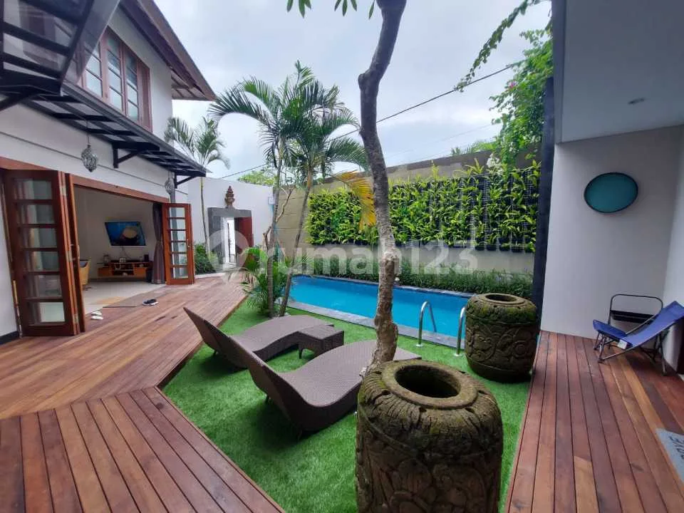 3 Bedrooms Villa 287m² di Seminyak Bali - Image 2 of 4