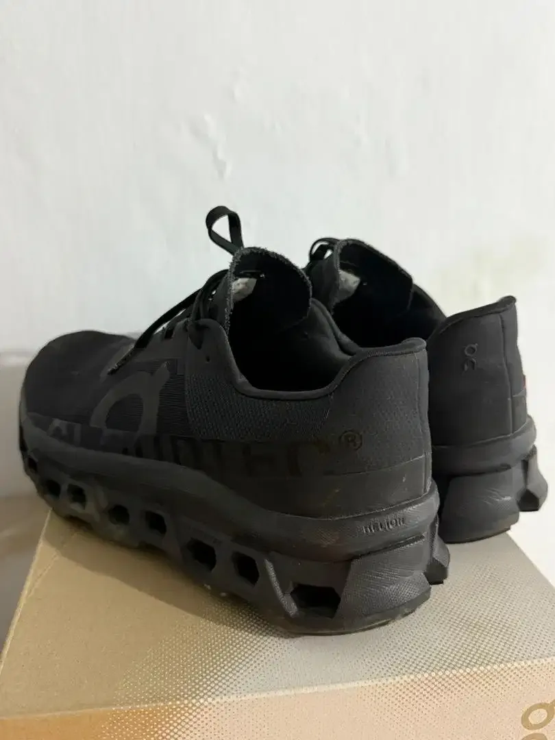 On Cloud Ori Full Black Size 44 - Image 4 of 6