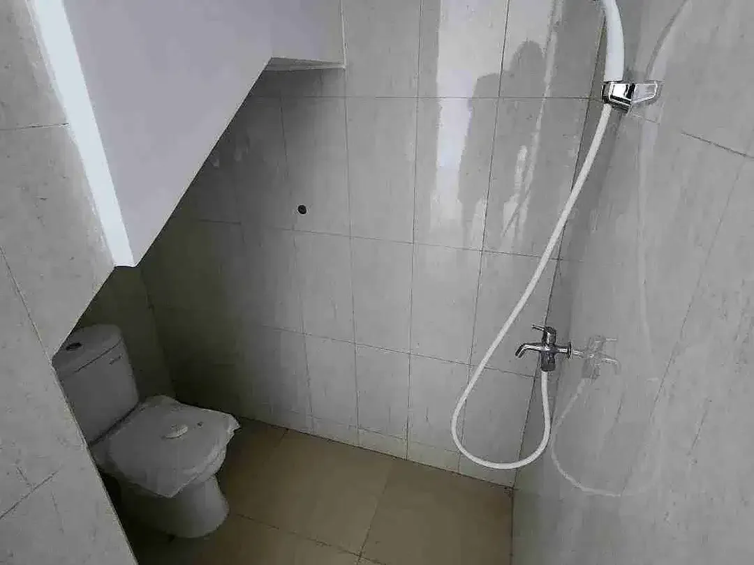 RUMAH BARU DI DALAM PERUMAHAN DEKAT KE CITRALAND BALI - Image 6 of 8