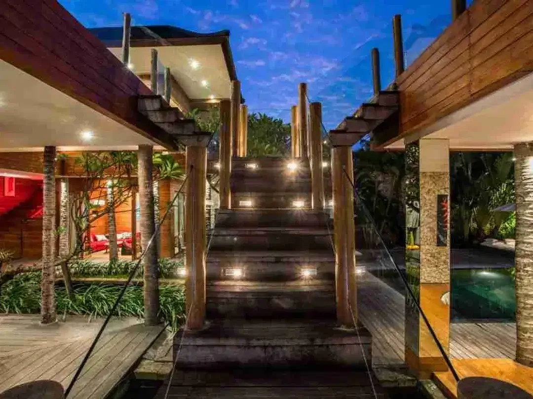 Luxury Villa Tropical Walking Distance Petitenget Beach Seminyak - Image 9 of 10