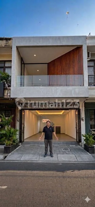 Ruko Siap Huni 2 Lantai Akses Pinggir Jalan Renon - Image 2 of 4