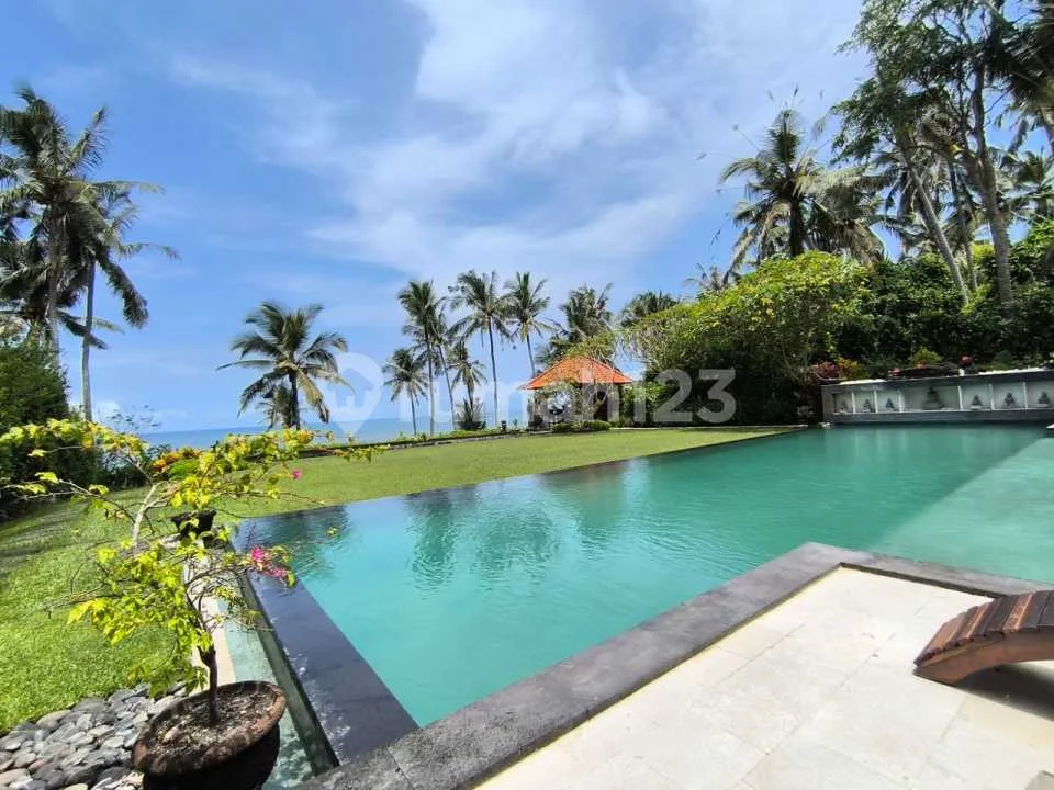 Beachfront Villa Selemadeg Tabanan 6 Bedrooms 5420M2 - Image 2 of 4