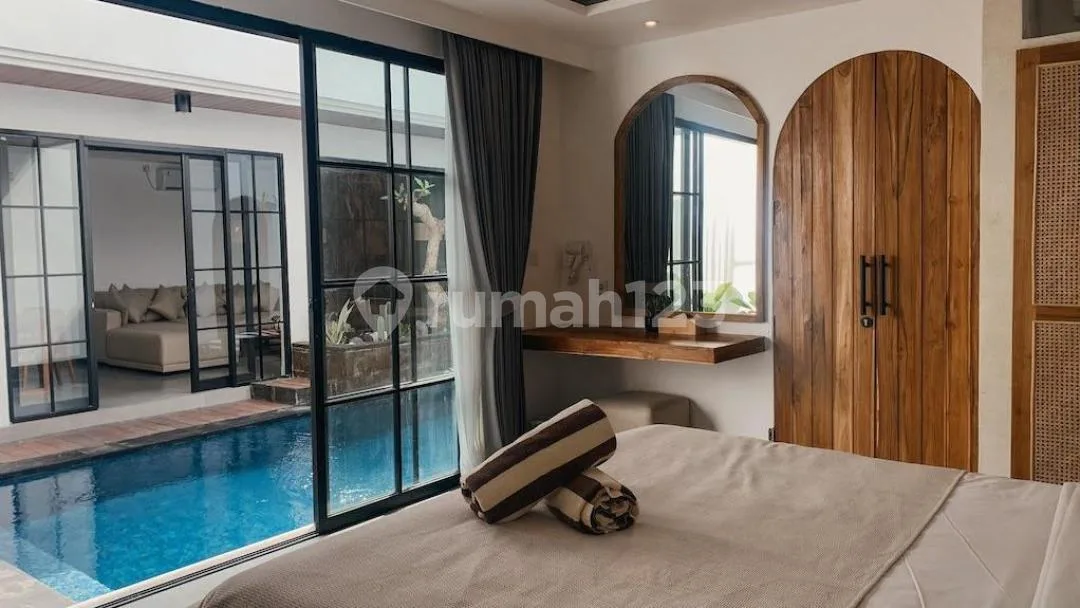 Dijual Kompleks Villa Mewah Gaya Modern di Pusat Canggu - Bali - Image 4 of 4