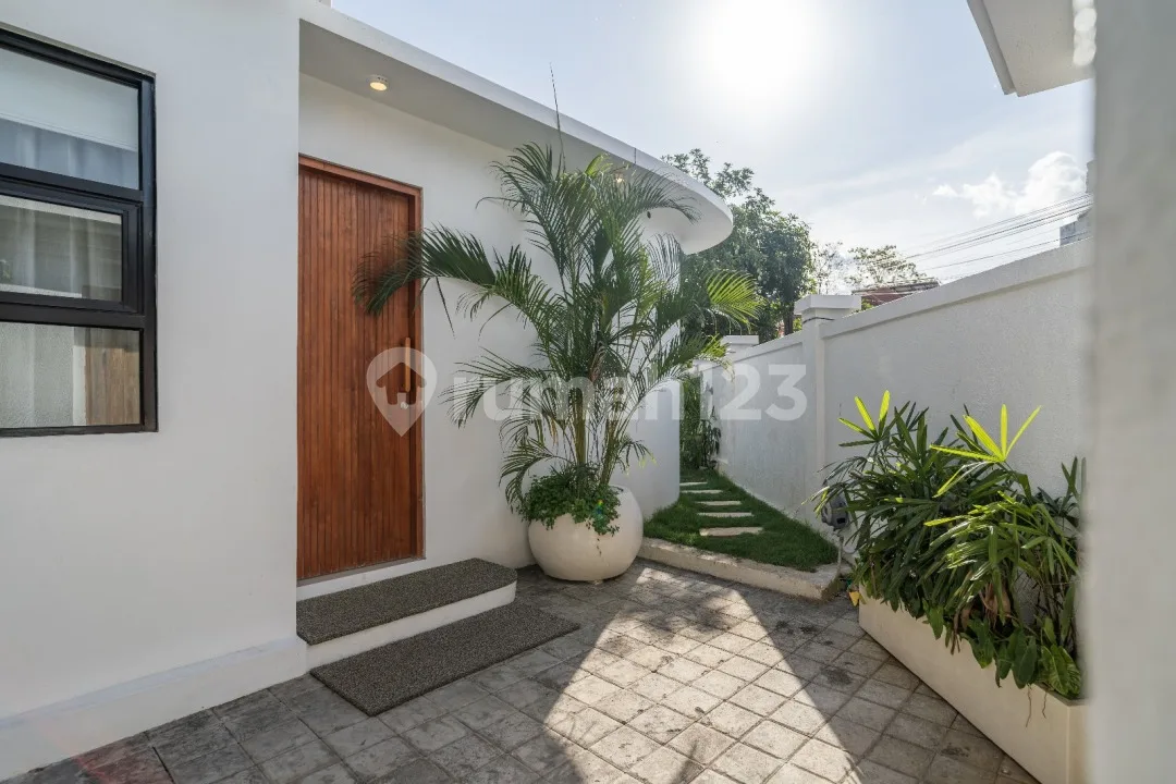 2 BR Minimalis Villa Luas 180MÂ² - Taman Mumbul Nusa Dua - Image 3 of 4
